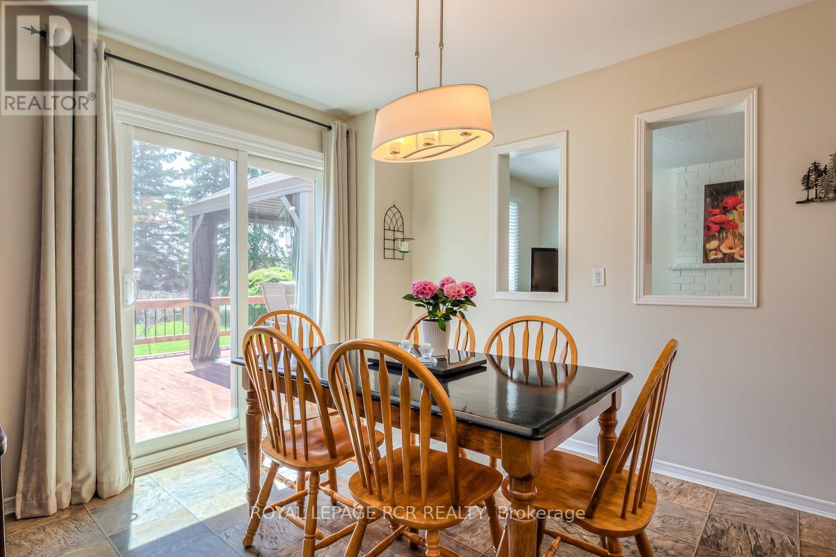 582 MILLARD STREET - 14