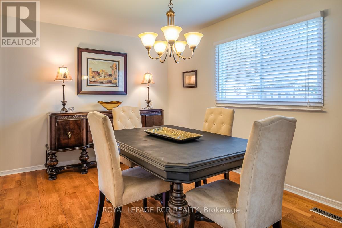 582 MILLARD STREET - 15