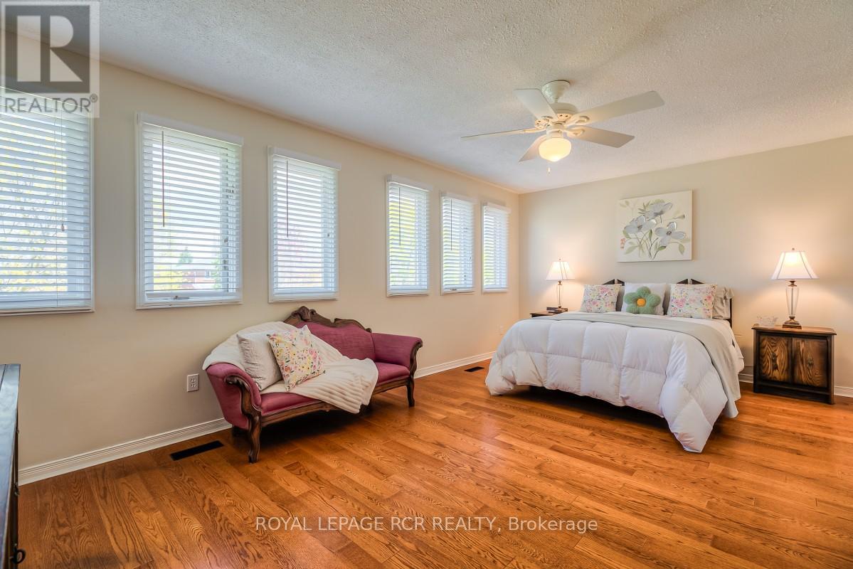 582 MILLARD STREET - 19