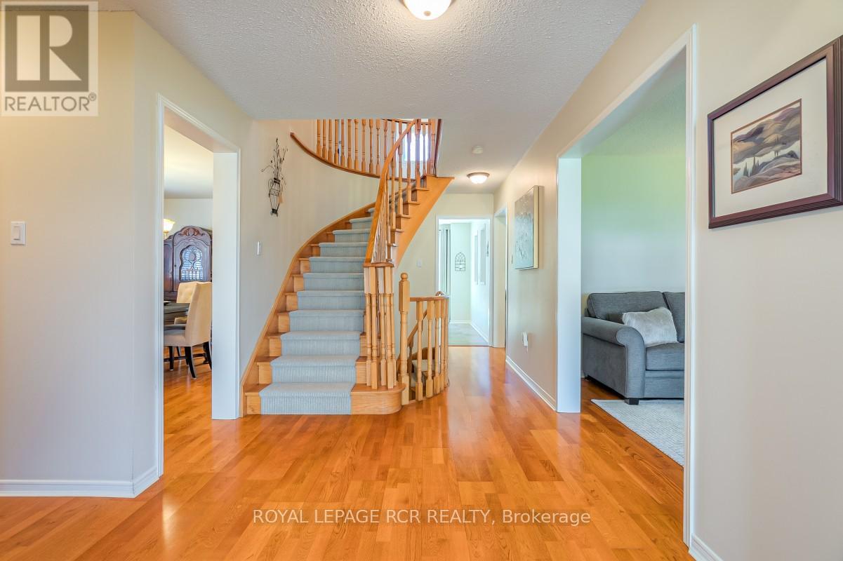 582 MILLARD STREET - 5