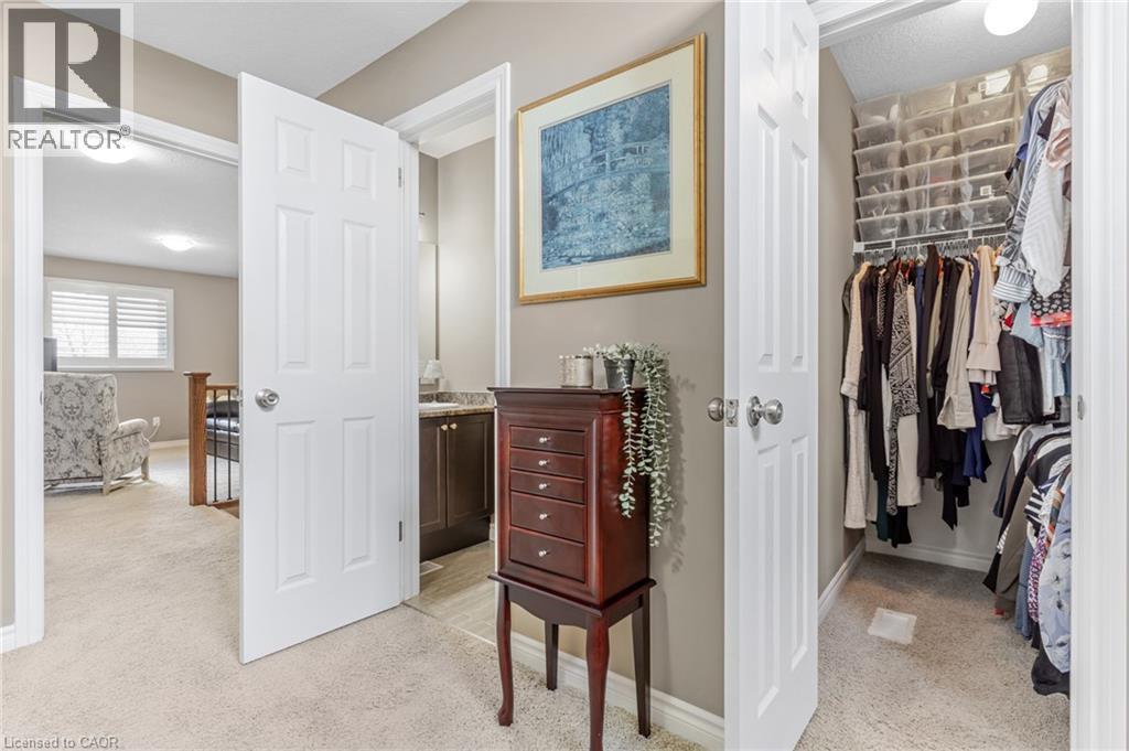 555 CHABLIS Drive Unit# 18, Waterloo, Ontario, N2T0A5 — Photo 18
