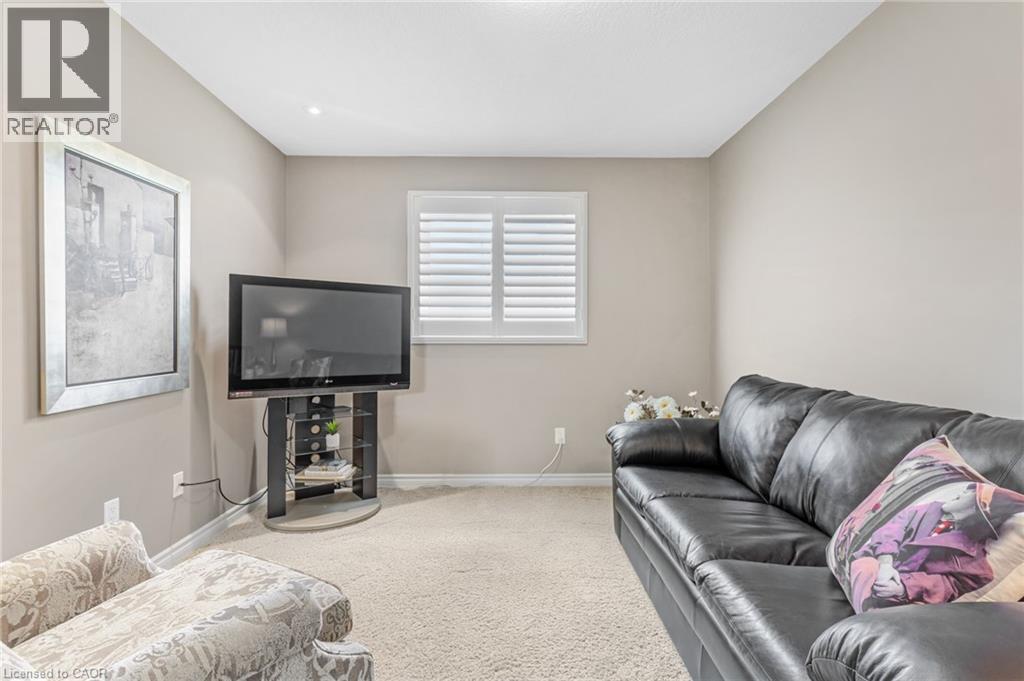 555 CHABLIS Drive Unit# 18, Waterloo, Ontario, N2T0A5 — Photo 24