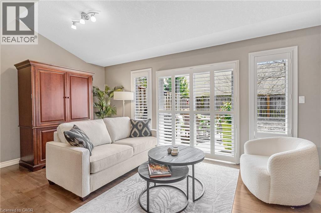 555 CHABLIS Drive Unit# 18, Waterloo, Ontario, N2T0A5 — Photo 15