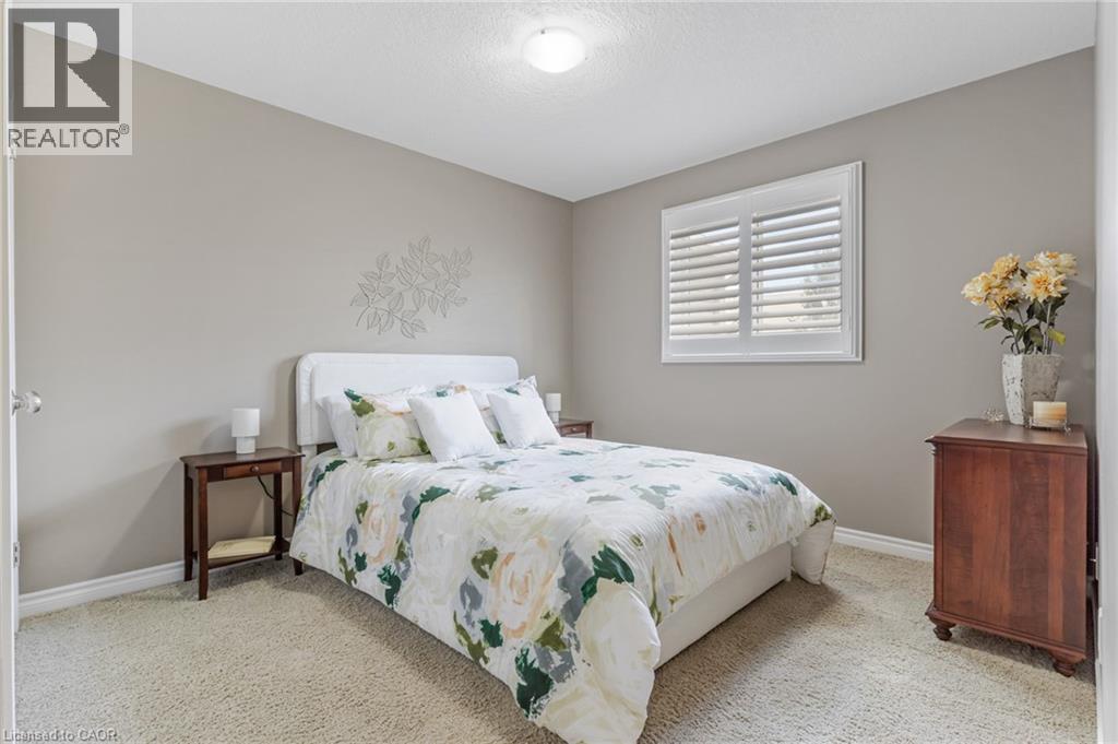 555 CHABLIS Drive Unit# 18, Waterloo, Ontario, N2T0A5 — Photo 21