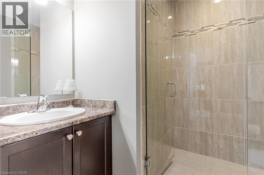 555 CHABLIS Drive Unit# 18, Waterloo, Ontario, N2T0A5 — Photo 19