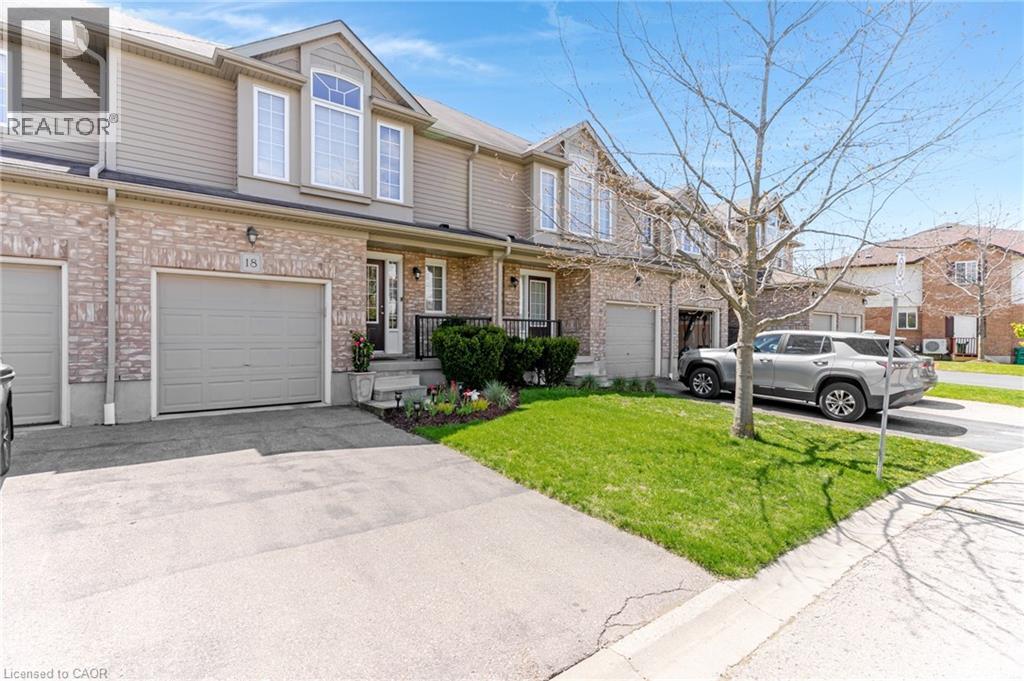 555 CHABLIS Drive Unit# 18, Waterloo, Ontario, N2T0A5 — Photo 2