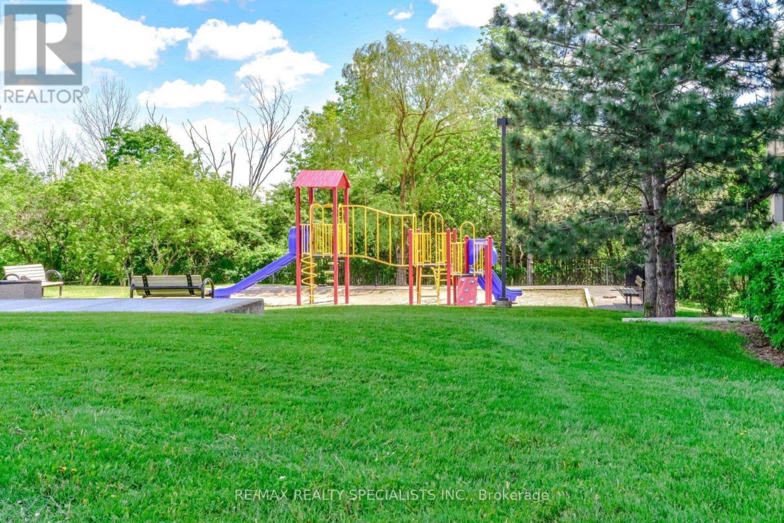#611 1 ROWNTREE ROAD - 45