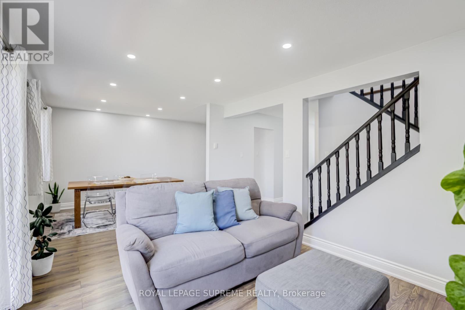 18 JULIETTE SQUARE - 6
