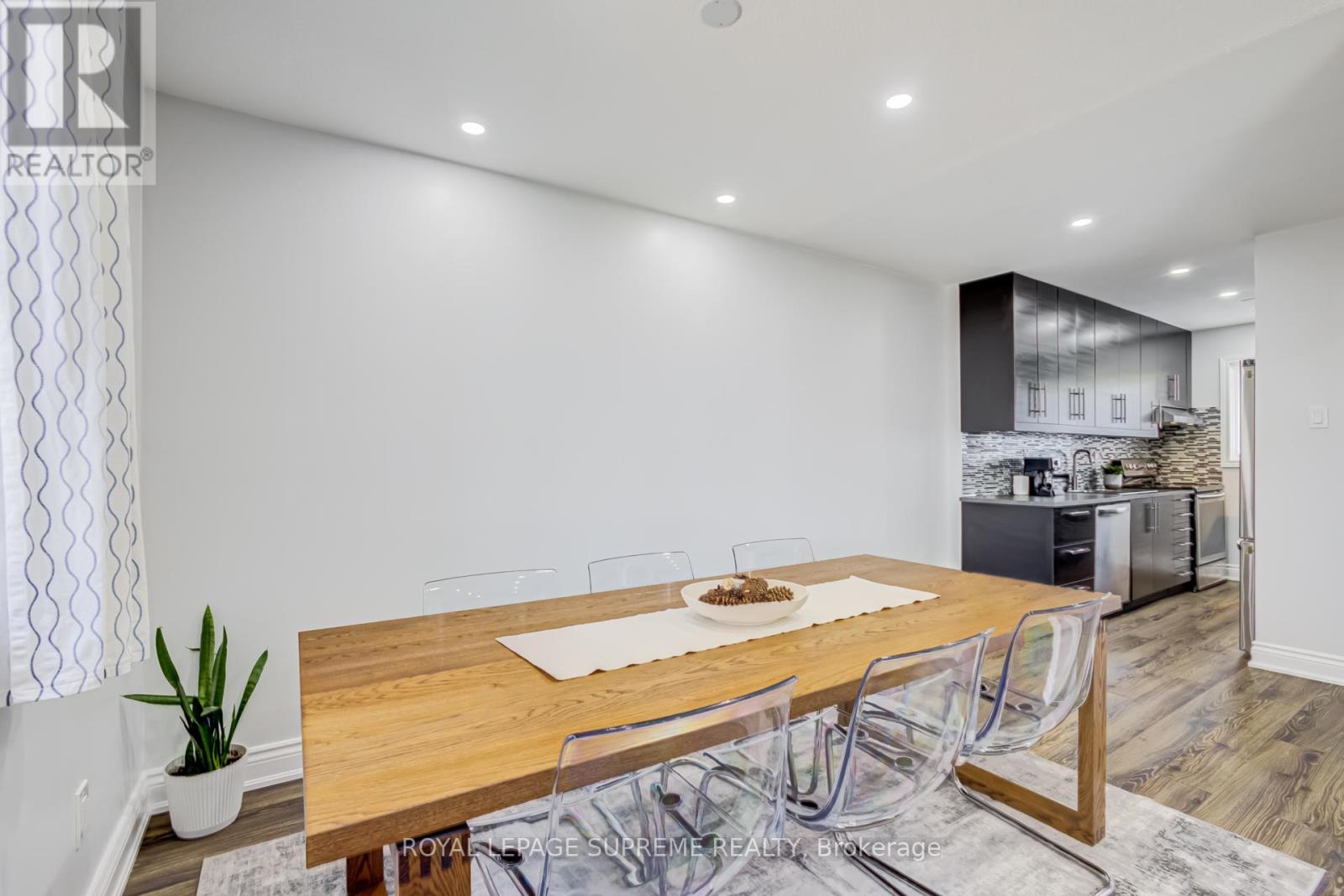 18 JULIETTE SQUARE - 9