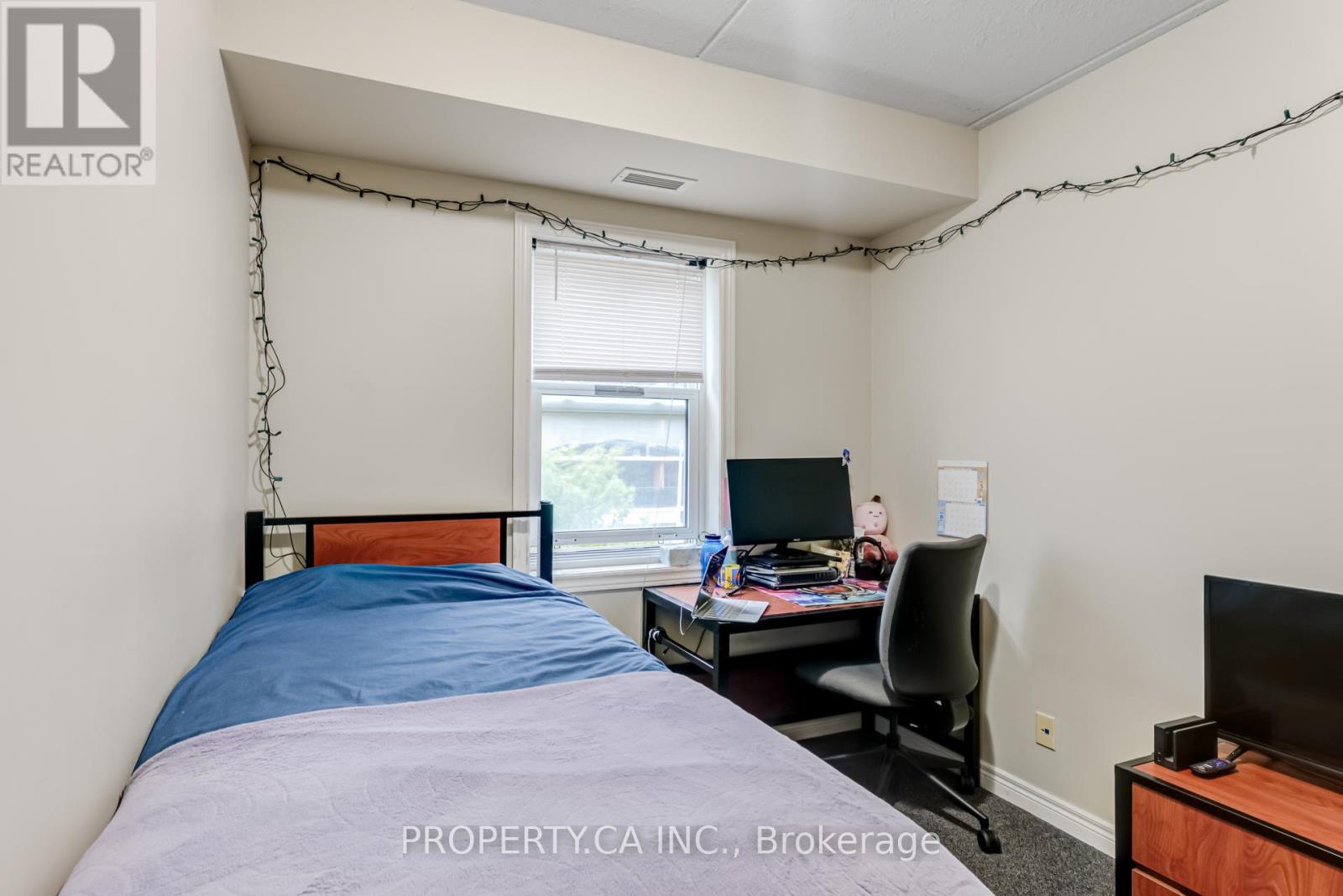 #204 253 LESTER STREET - 27