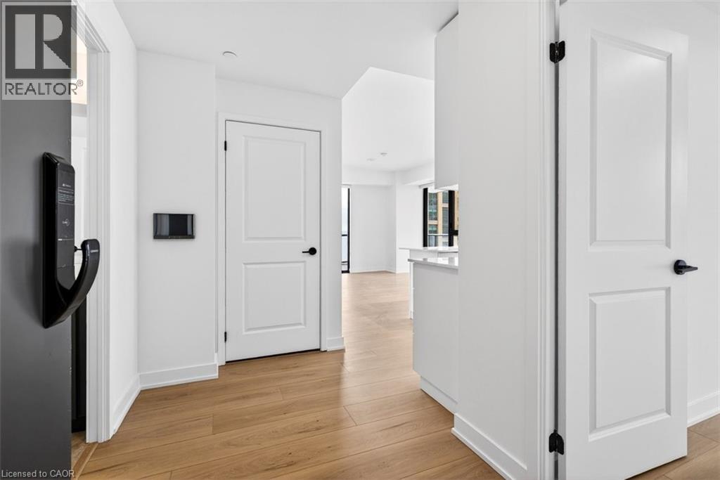 2075 LAKESHORE Road Unit# 1008, Burlington, Ontario, L7R0H3 — Photo 5