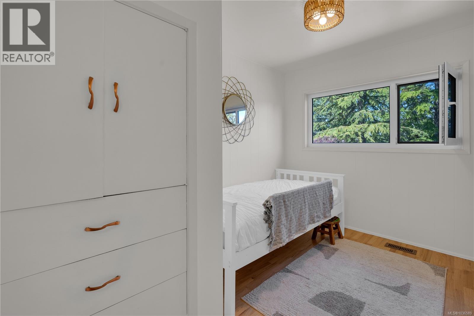  887 Clarke Road West, Central Saanich