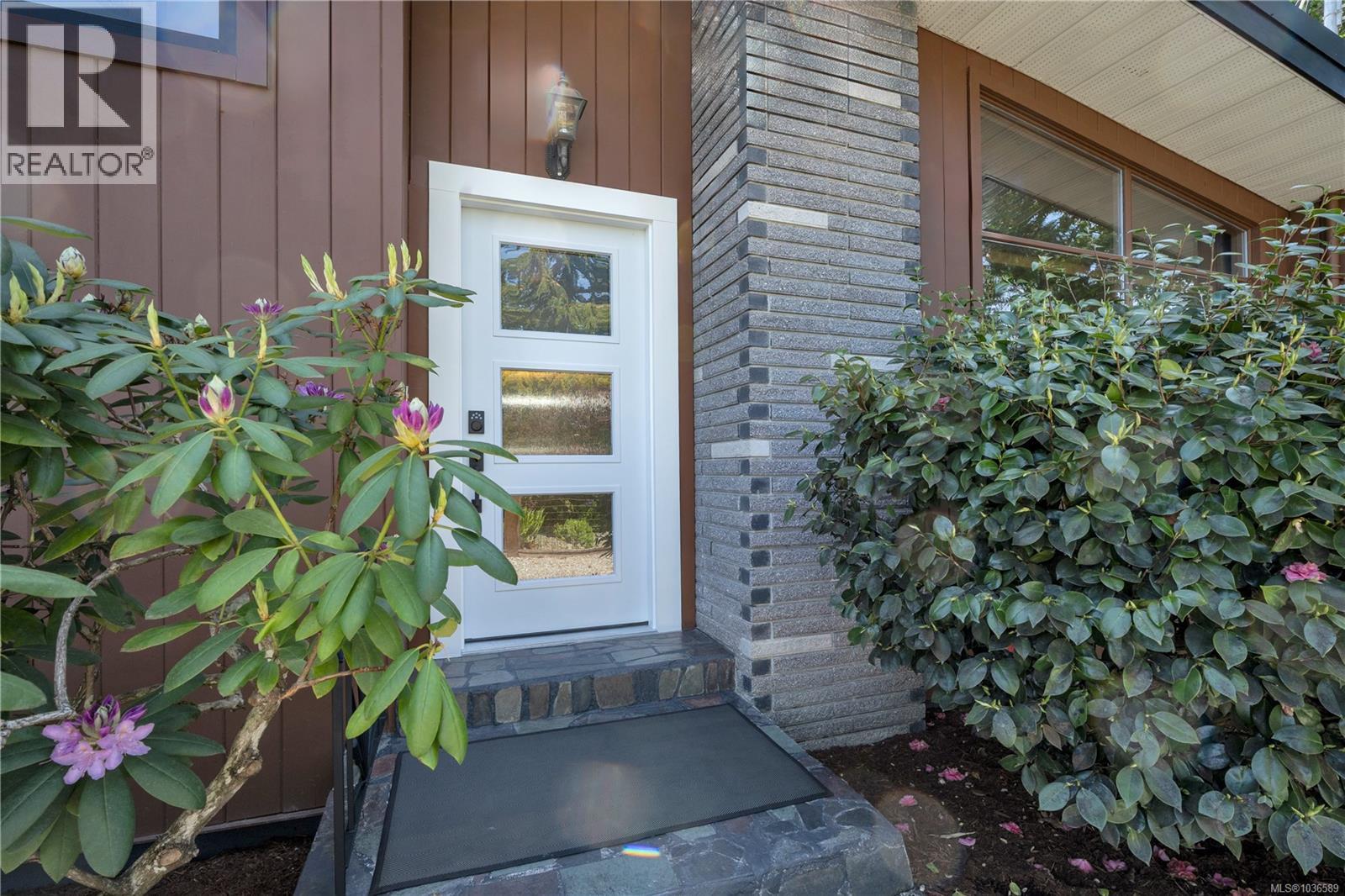  887 Clarke Road West, Central Saanich