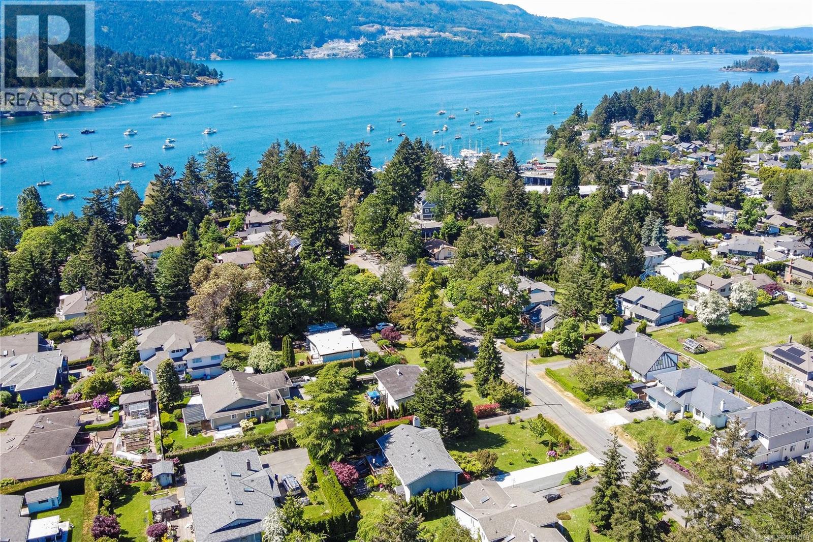  887 Clarke Road West, Central Saanich