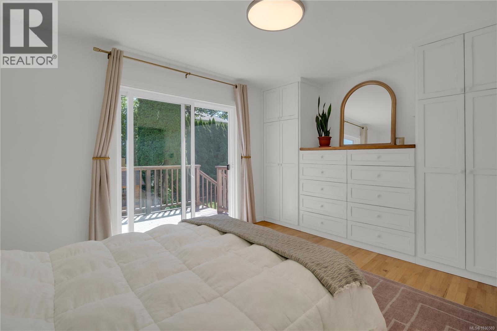  887 Clarke Road West, Central Saanich