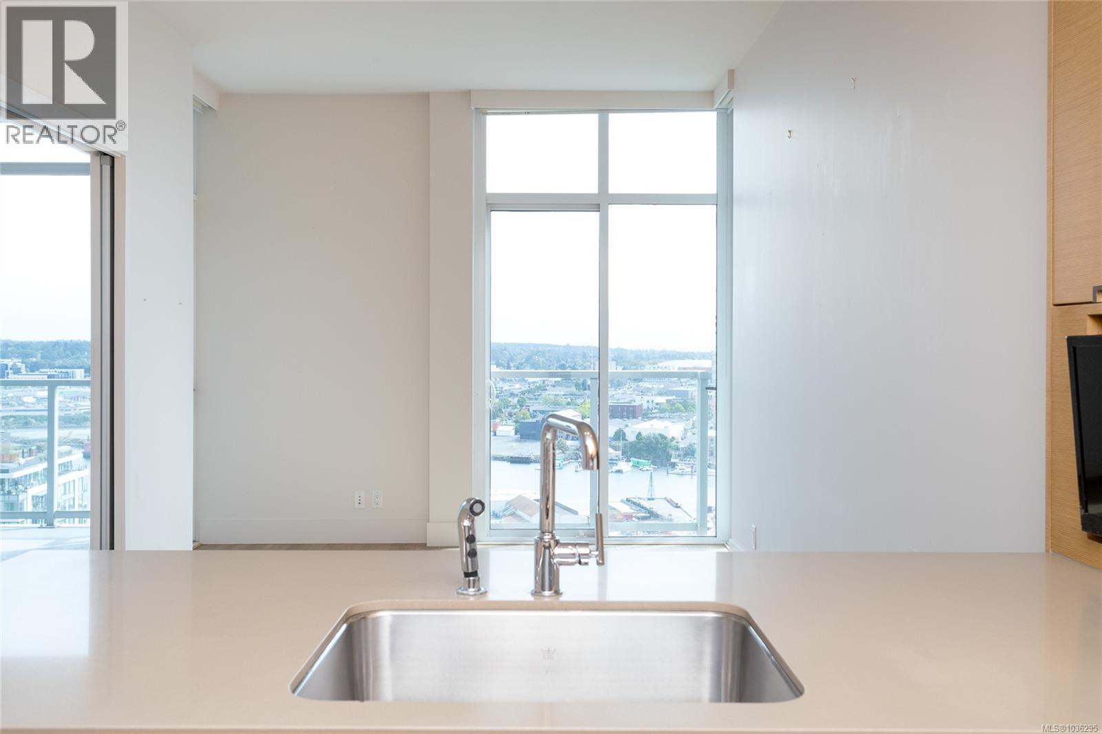 1707 83 Saghalie Road, Victoria