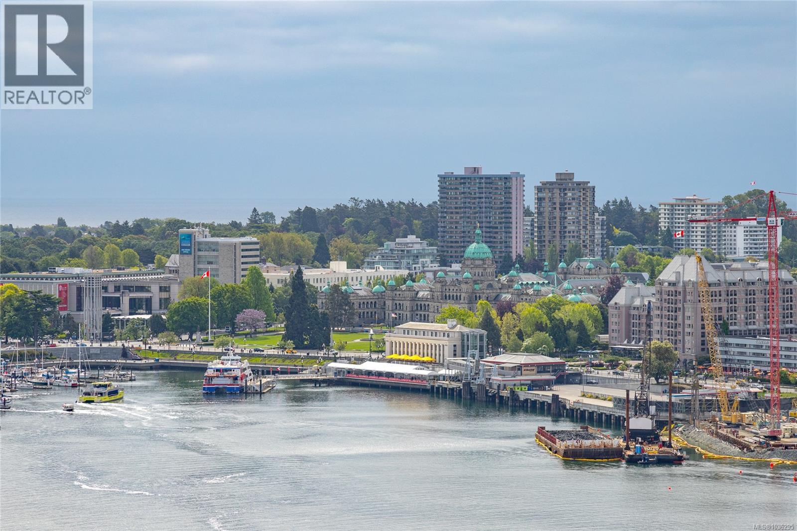 1707 83 Saghalie Road, Victoria