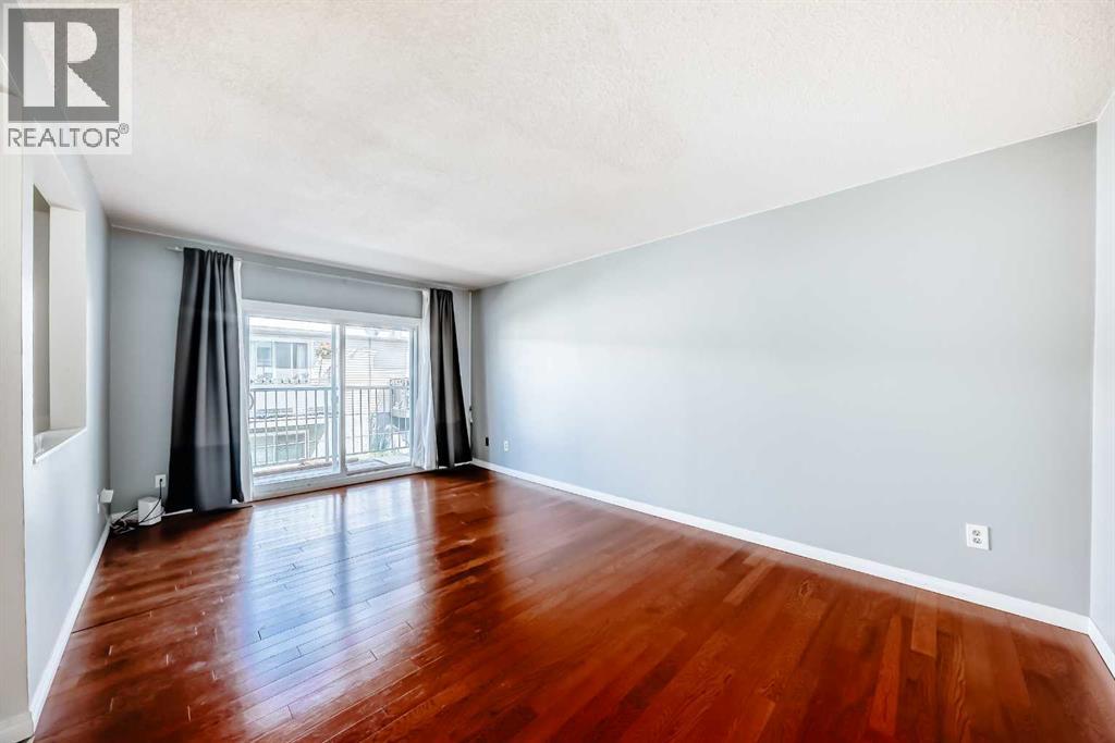 #3 4503 75 Street NW - 18