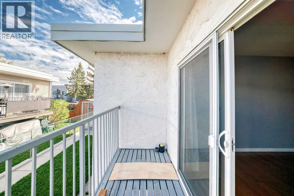 #3 4503 75 Street NW - 23
