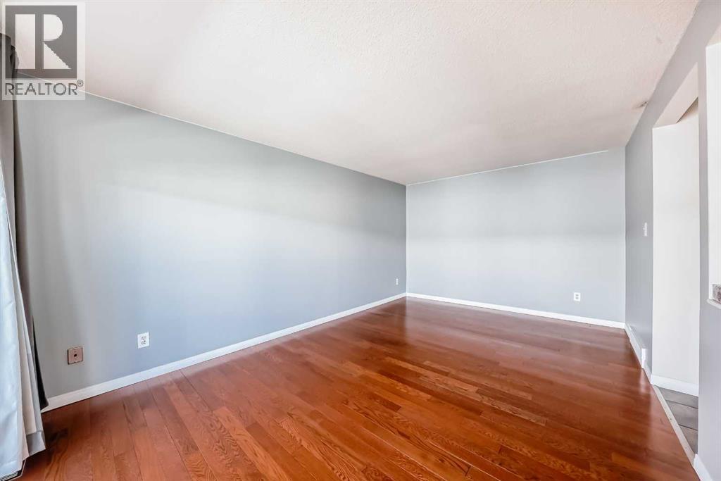#3 4503 75 Street NW - 25