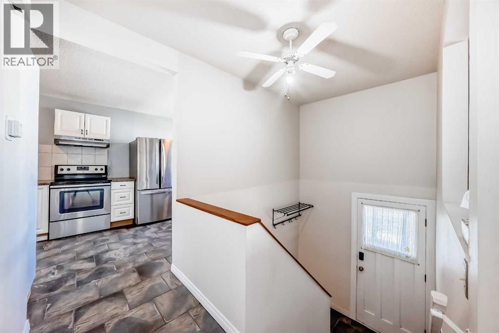 #3 4503 75 Street NW - 27