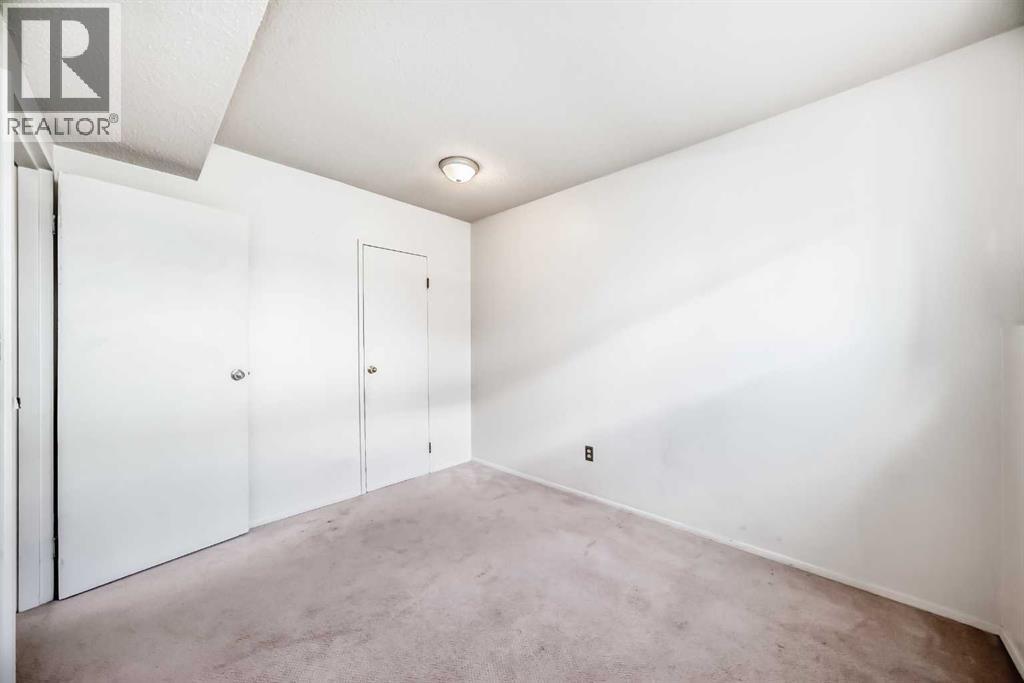 #3 4503 75 Street NW - 36