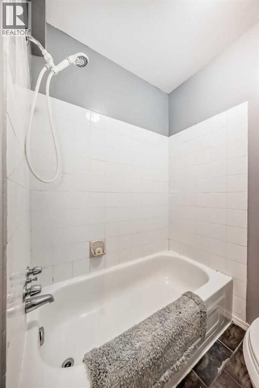 #3 4503 75 Street NW - 41