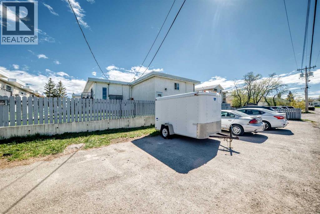 #3 4503 75 Street NW - 45