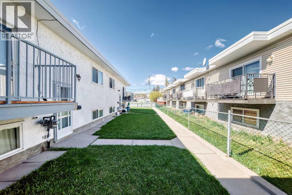#3 4503 75 Street NW - 46