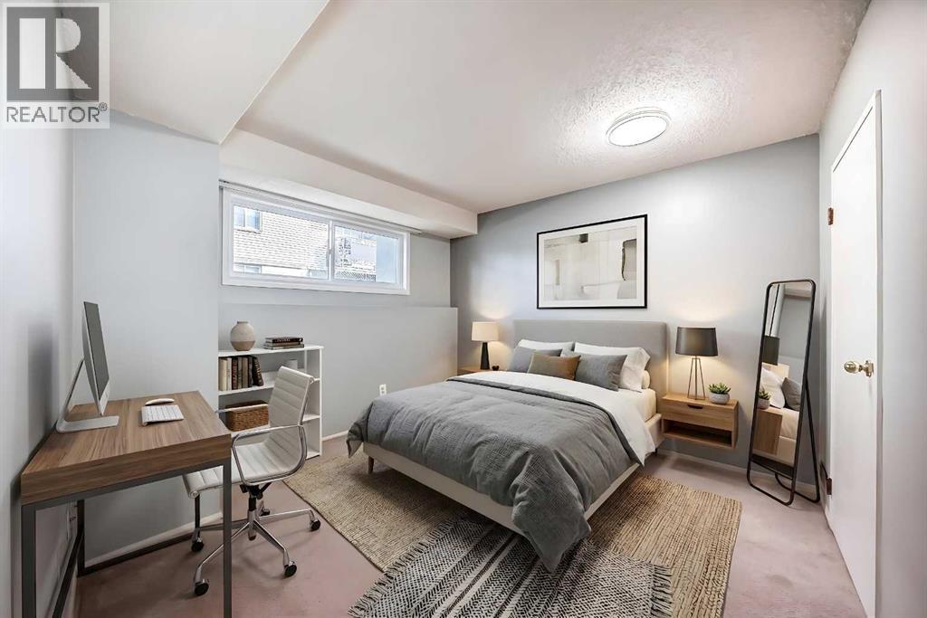 #3 4503 75 Street NW - 5