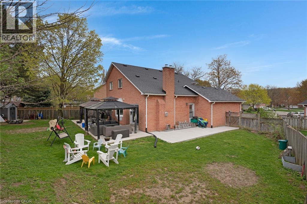 26 TELFER Court, Cambridge, Ontario, N1T1G3 — Photo 4