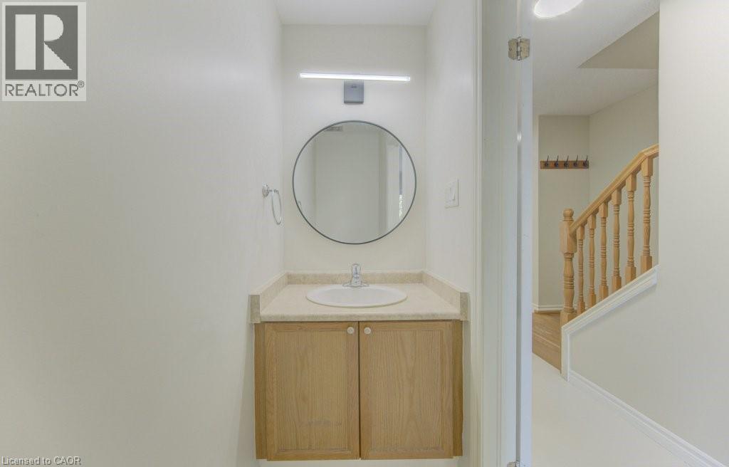 90 RALGREEN Crescent, Kitchener, Ontario, N2M1T9 — Photo 11