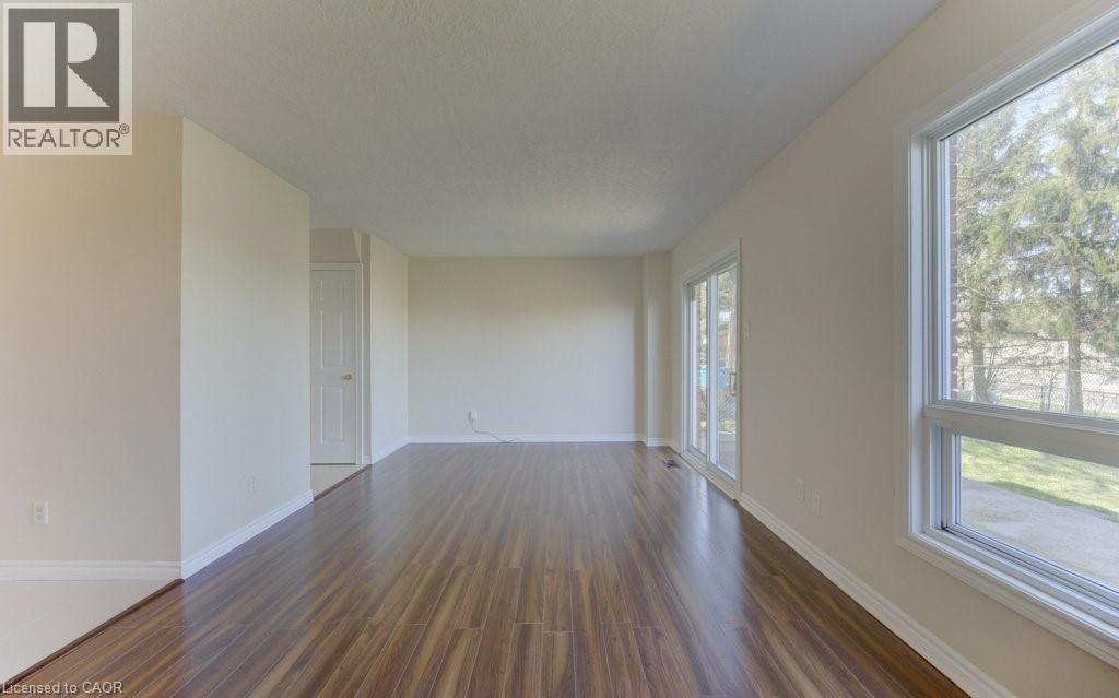 90 RALGREEN Crescent, Kitchener, Ontario, N2M1T9 — Photo 17
