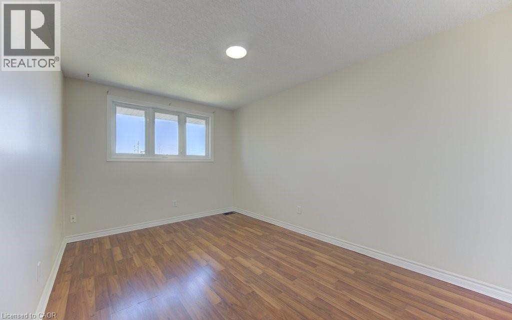 90 RALGREEN Crescent, Kitchener, Ontario, N2M1T9 — Photo 21