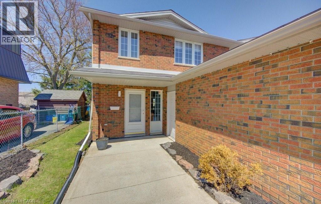 90 RALGREEN Crescent, Kitchener, Ontario, N2M1T9 — Photo 9