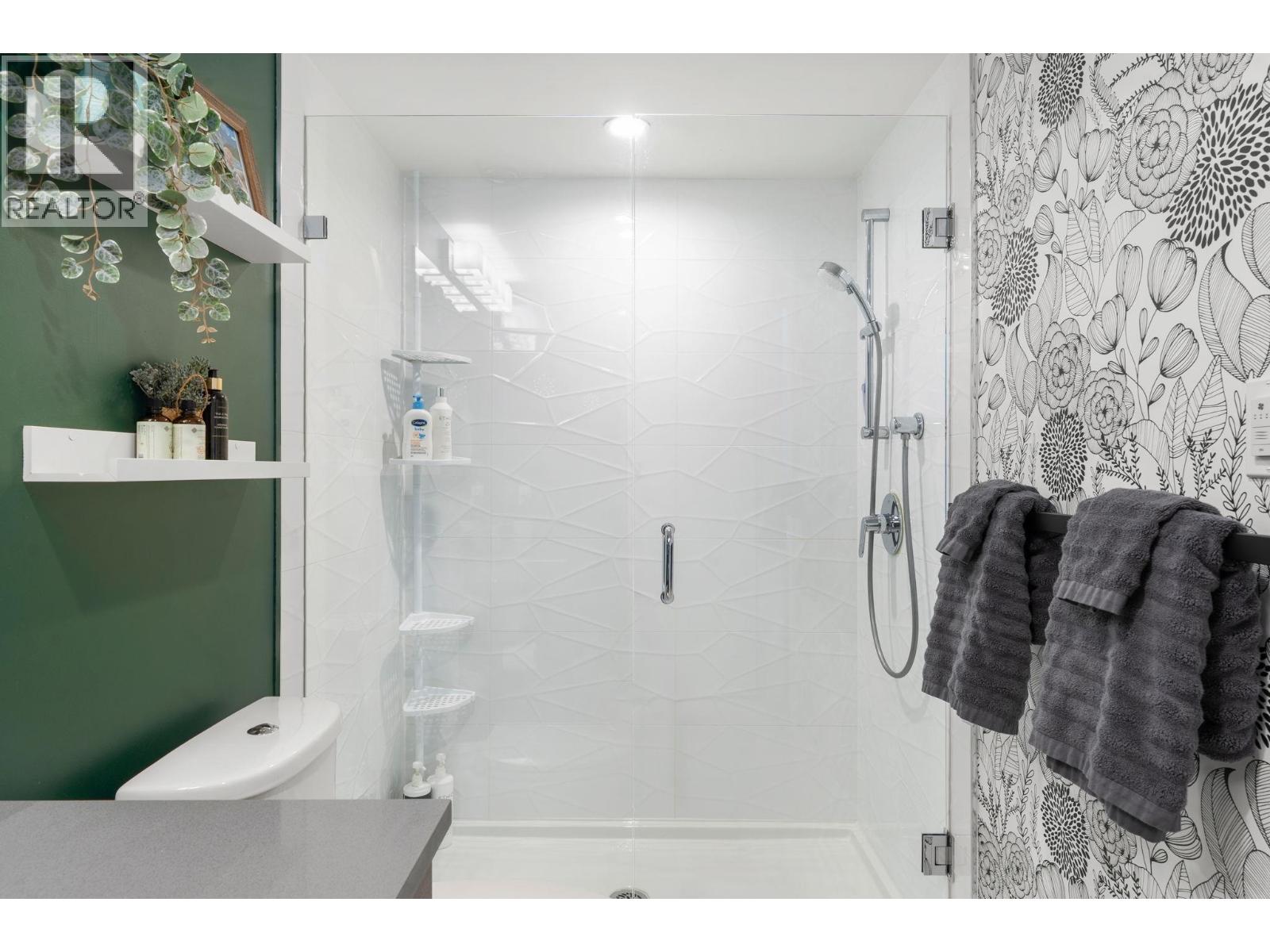 307 1519 CROWN STREET, North Vancouver