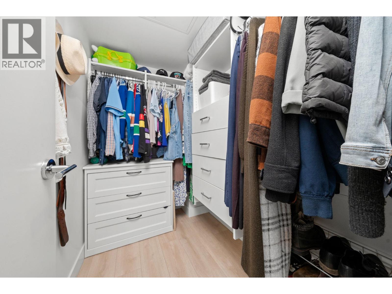 307 1519 CROWN STREET, North Vancouver
