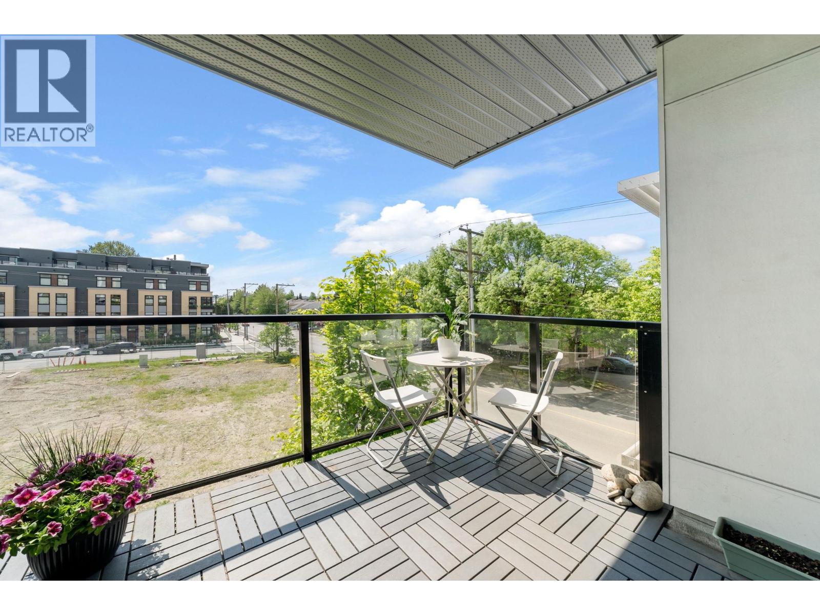 307 1519 CROWN STREET — photo 3