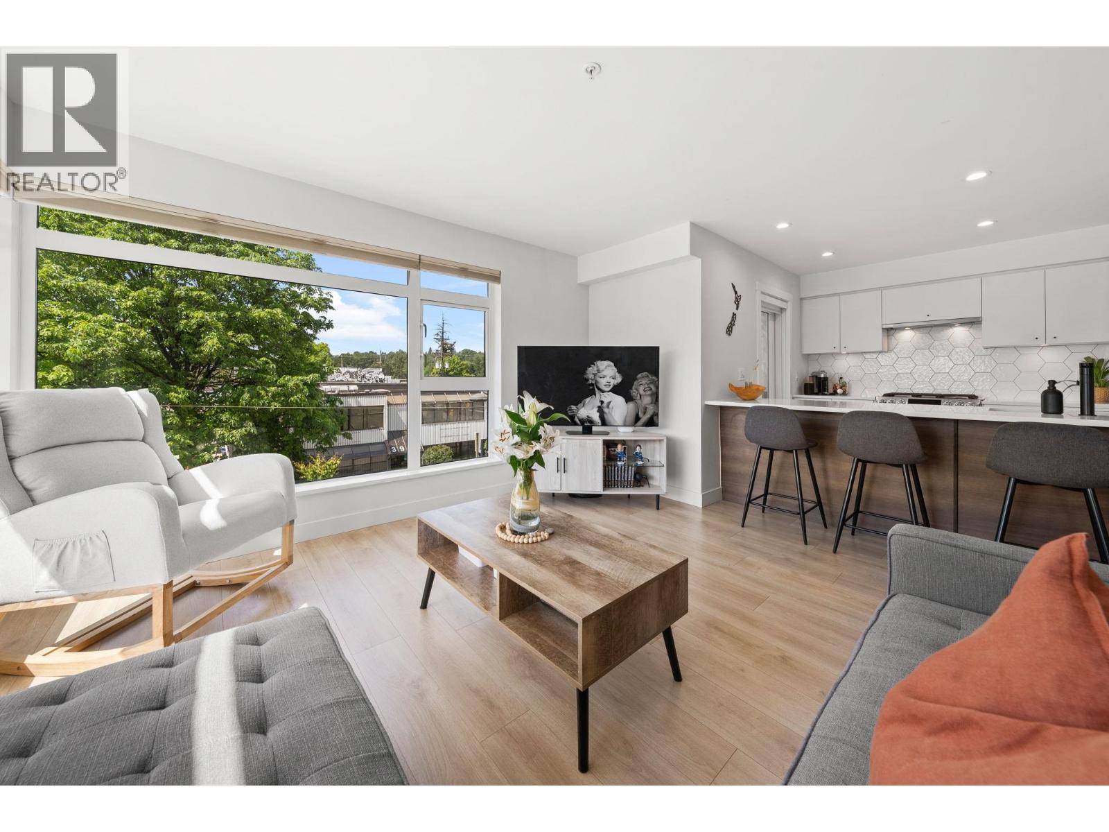 307 1519 CROWN STREET, North Vancouver