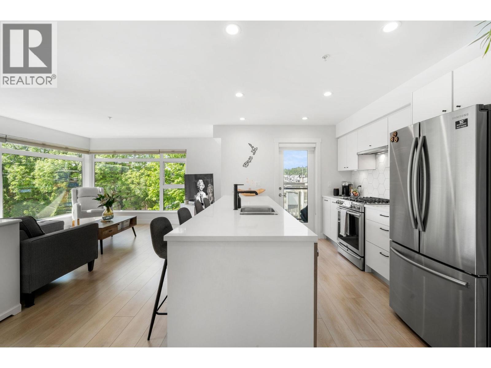 307 1519 CROWN STREET, North Vancouver