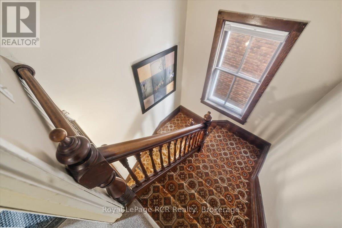271 7TH STREET E - 17