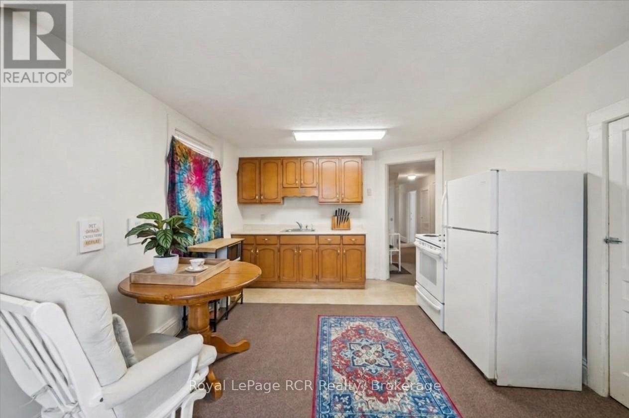 271 7TH STREET E - 22