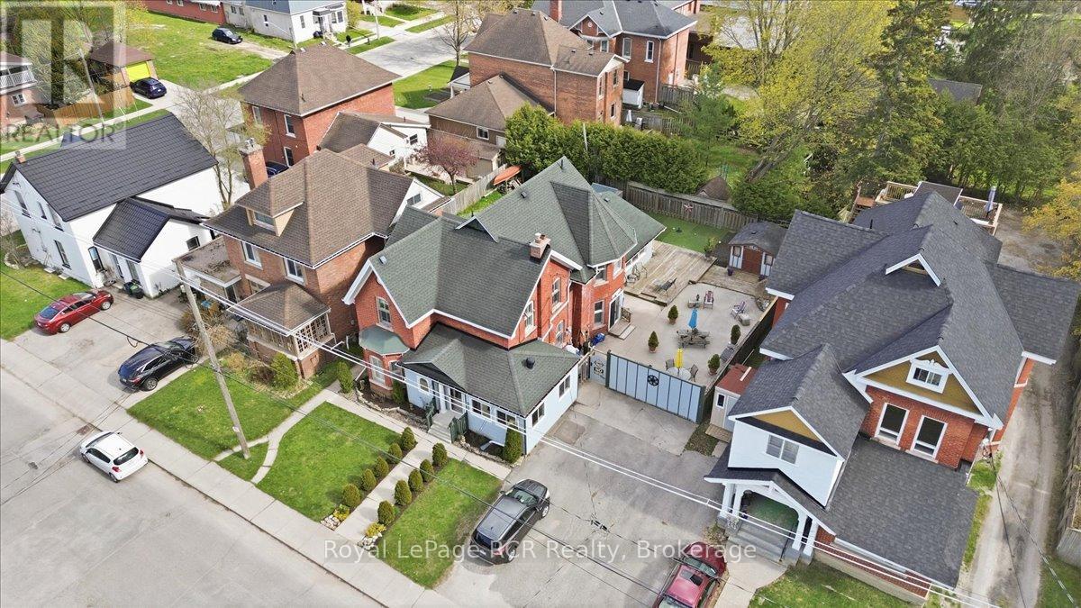 271 7TH STREET E - 34