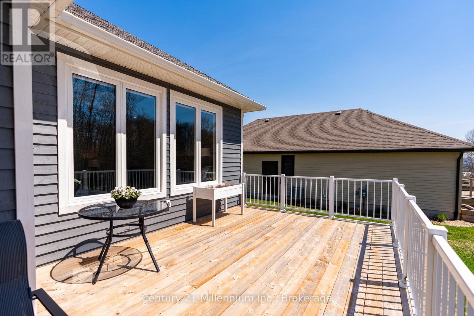 401 ALGOMA CRESCENT - 45