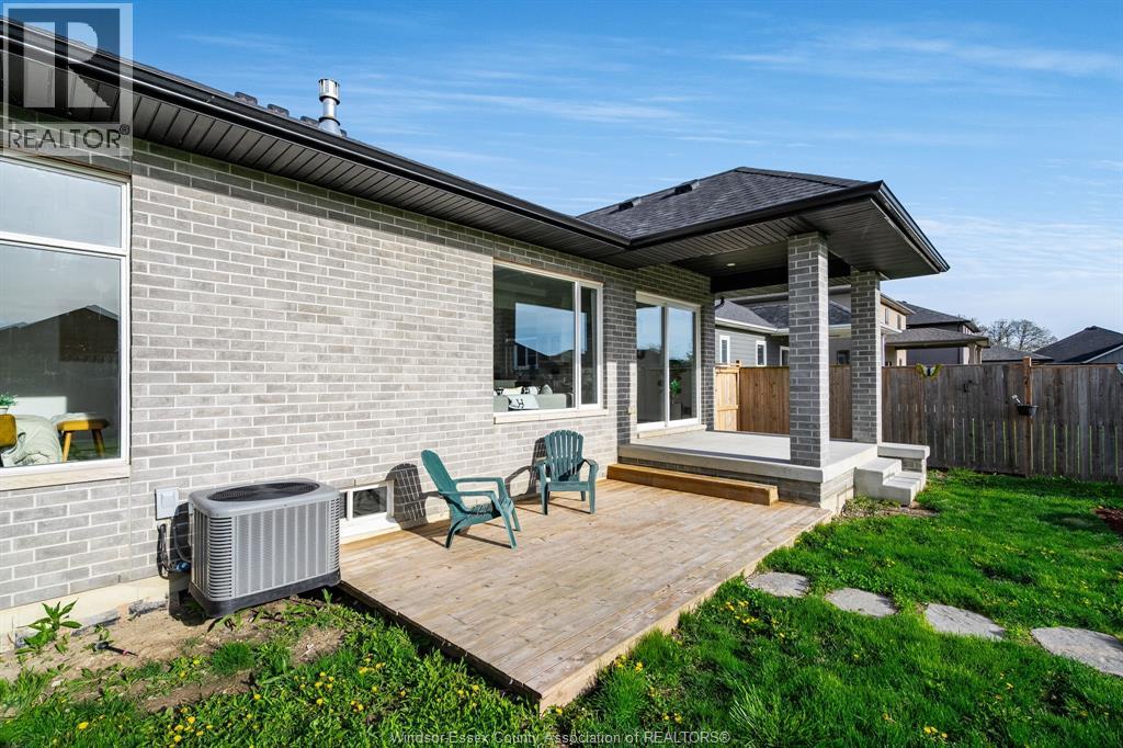 201 Spring, Belle River, Ontario, N8L0G7 — Photo 15