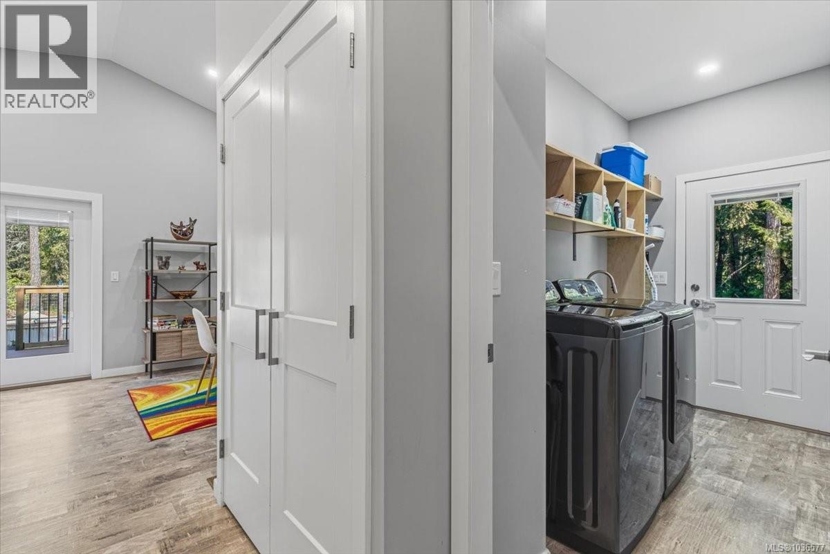 2690 Lana Rd - 33