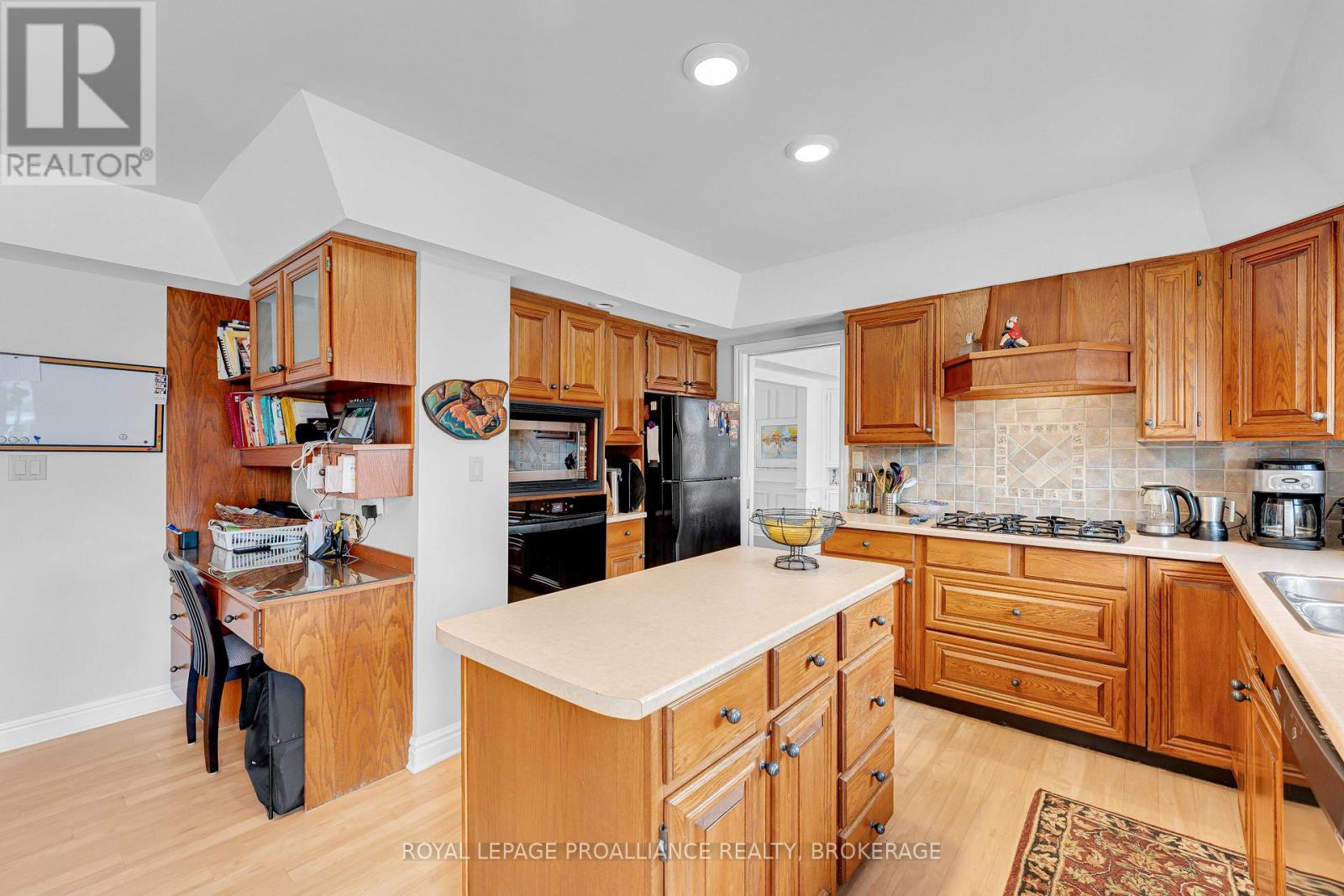 907 BRODIE AVENUE - 13