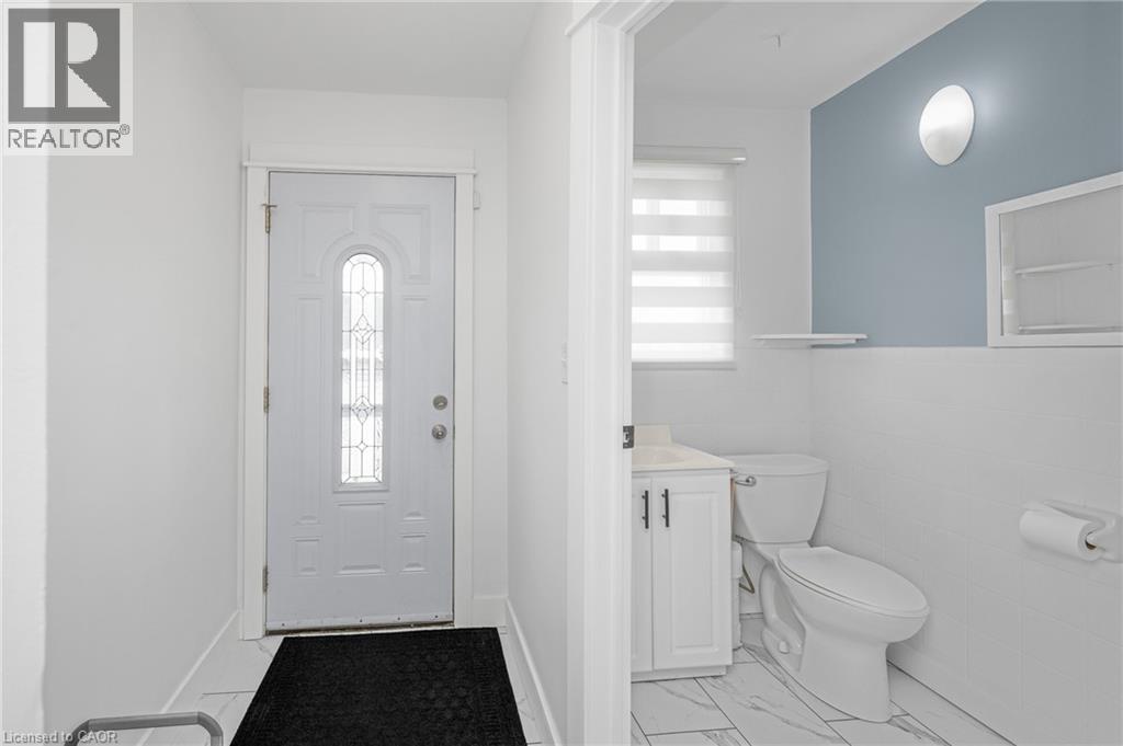 153 GAGE Avenue N - 17