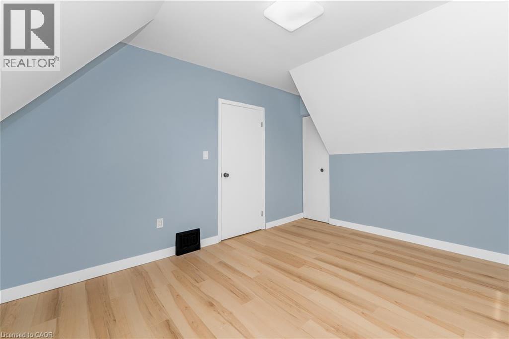 153 GAGE Avenue N - 21