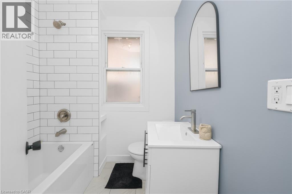 153 GAGE Avenue N, Hamilton, Ontario, L8L7A3 — Photo 22